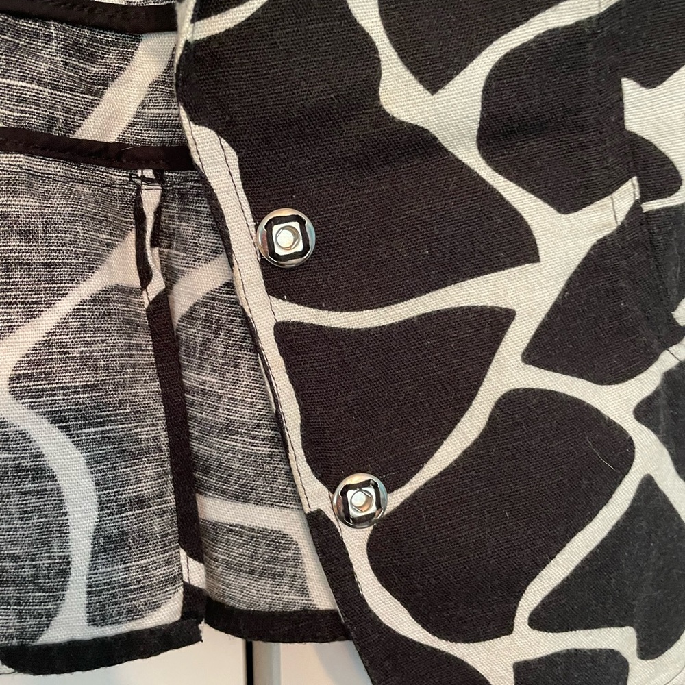 White House Black Market short sleeve blazer/jacket - Picture 2 of 4